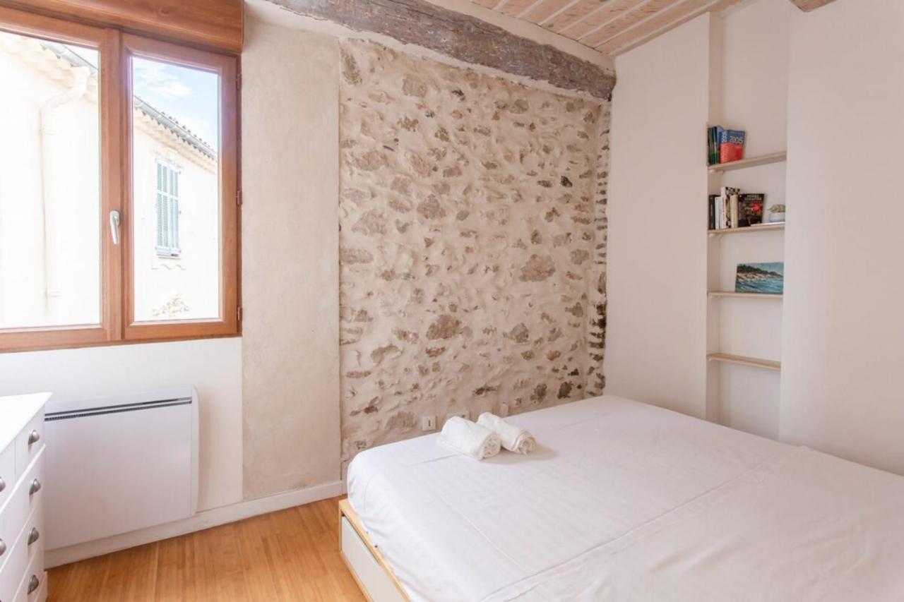 2-Star Apartment Close To Beaches And All Amenities 昂蒂布 外观 照片